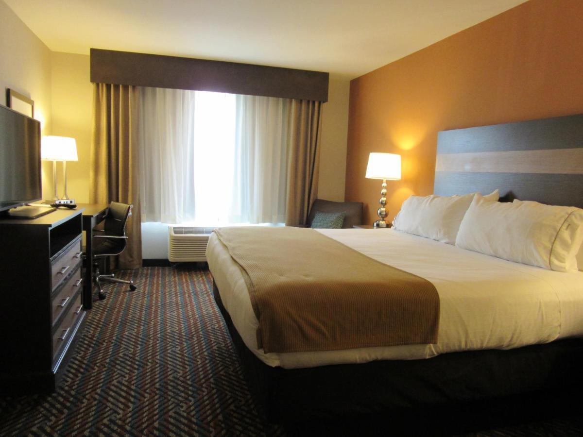 Holiday Inn Express Wichita South By Ihg Bagian luar foto