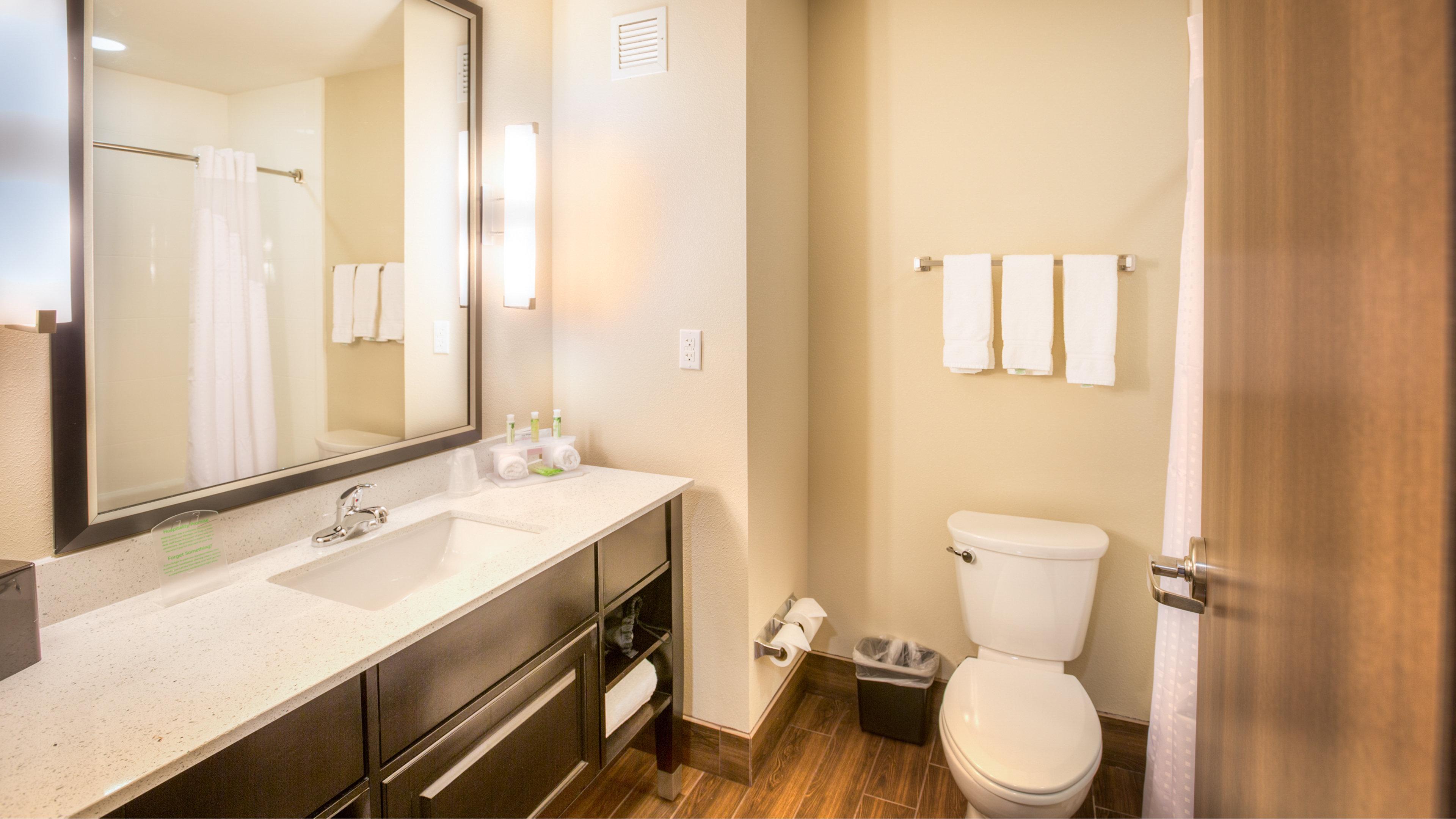 Holiday Inn Express Wichita South By Ihg Bagian luar foto