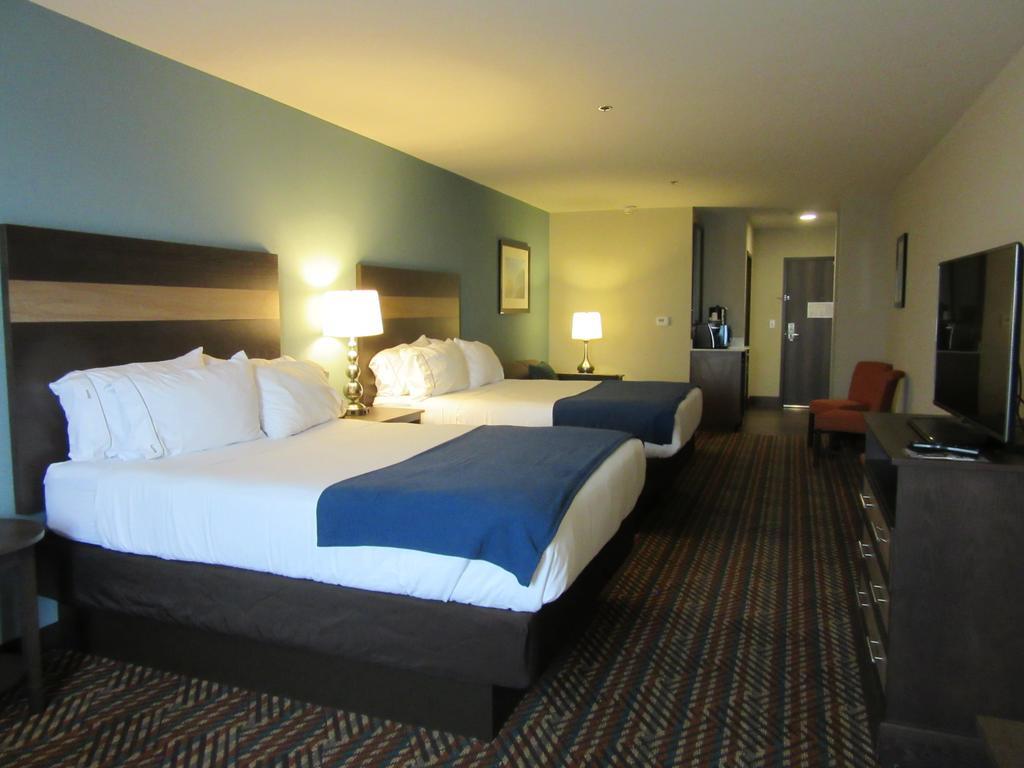 Holiday Inn Express Wichita South By Ihg Bagian luar foto